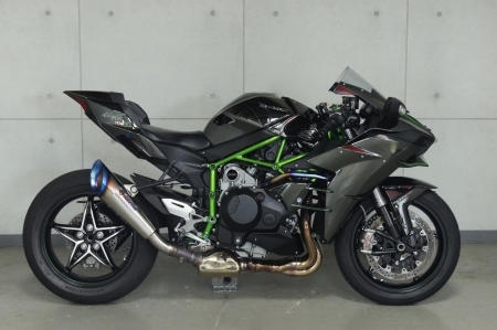 Ninja H2用　トリックスタースリップオン　チタン　美品