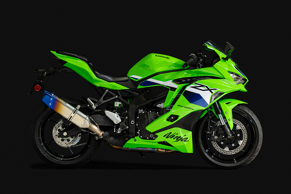 【新製品情報】Ninja ZX-25RR/ZX-25R SE (26) 政府認証スリップオンマフラーIKAZUCHI