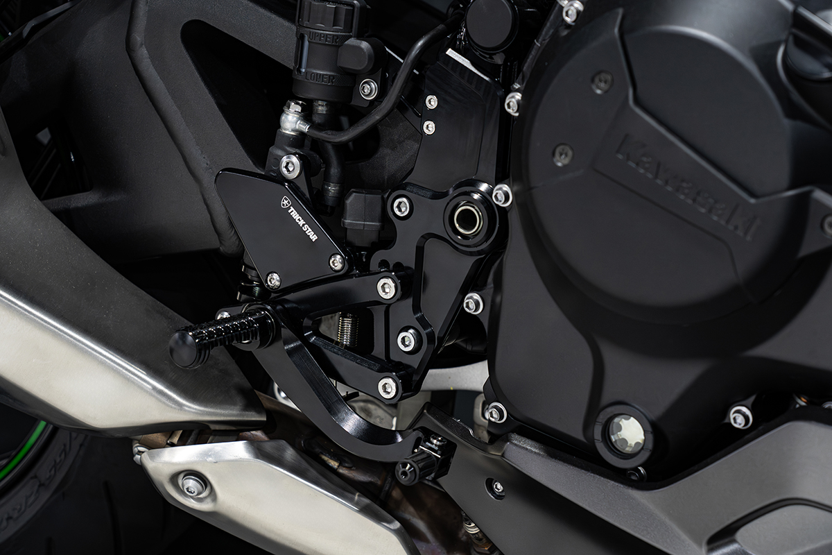 【新製品情報】Z H2(24-) バックステップキット