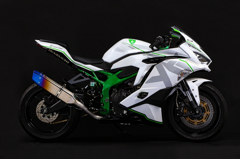 【早い者勝ち】zx25r フルエキマフラー　トリックスター