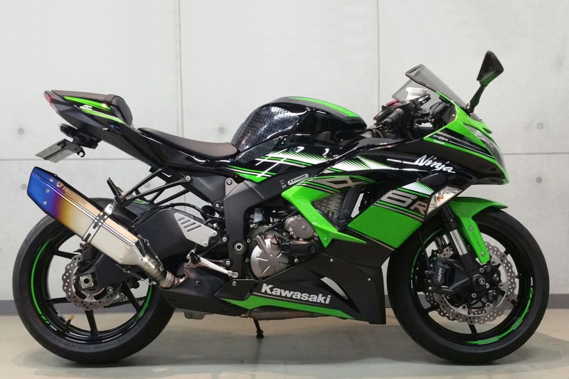 【決算デジタルアウトレット2026】ZX-6R(13-17)　政府認証スリップオンマフラーIKAZUCHI　ブラックエディション