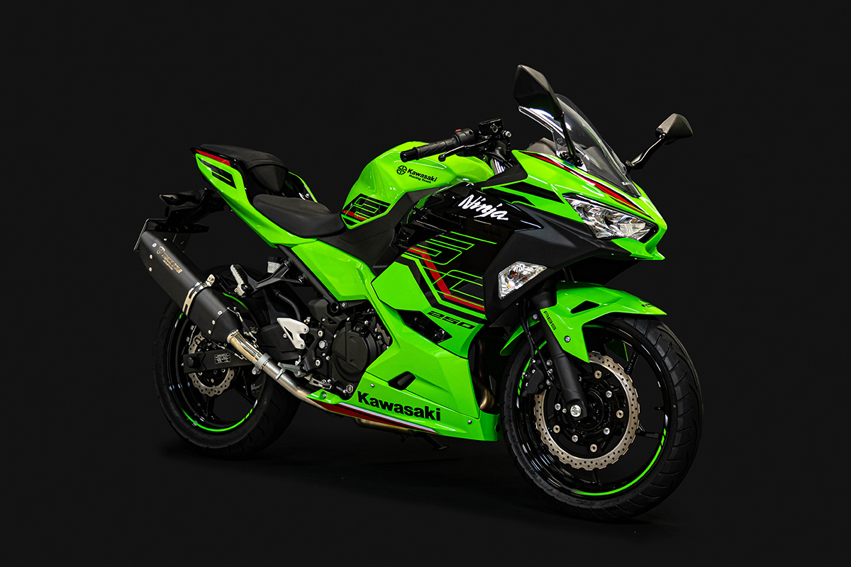 値下げ　トリックスター　IKAZUCHI　スリップオンマフラー　NINJA400ボルトナット類