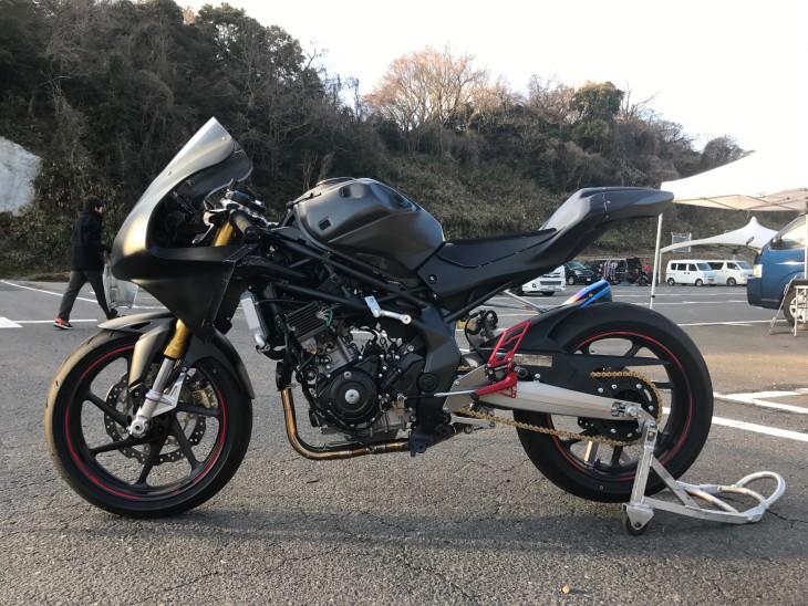 CBR250フルエキ左