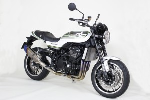 Z900RS認証フルエキ斜め