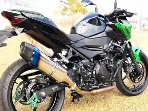 Z250,400(19)　スリップオンマフラー　斜め後ろ