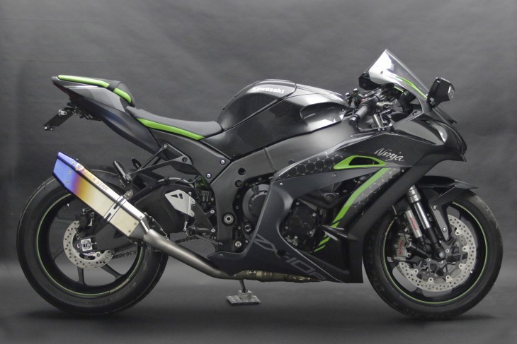 ZX-10R(19) レーシングスリップオン　IKAZUCHI