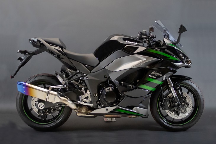 Ninja 1000SXスリップオンマフラー　２