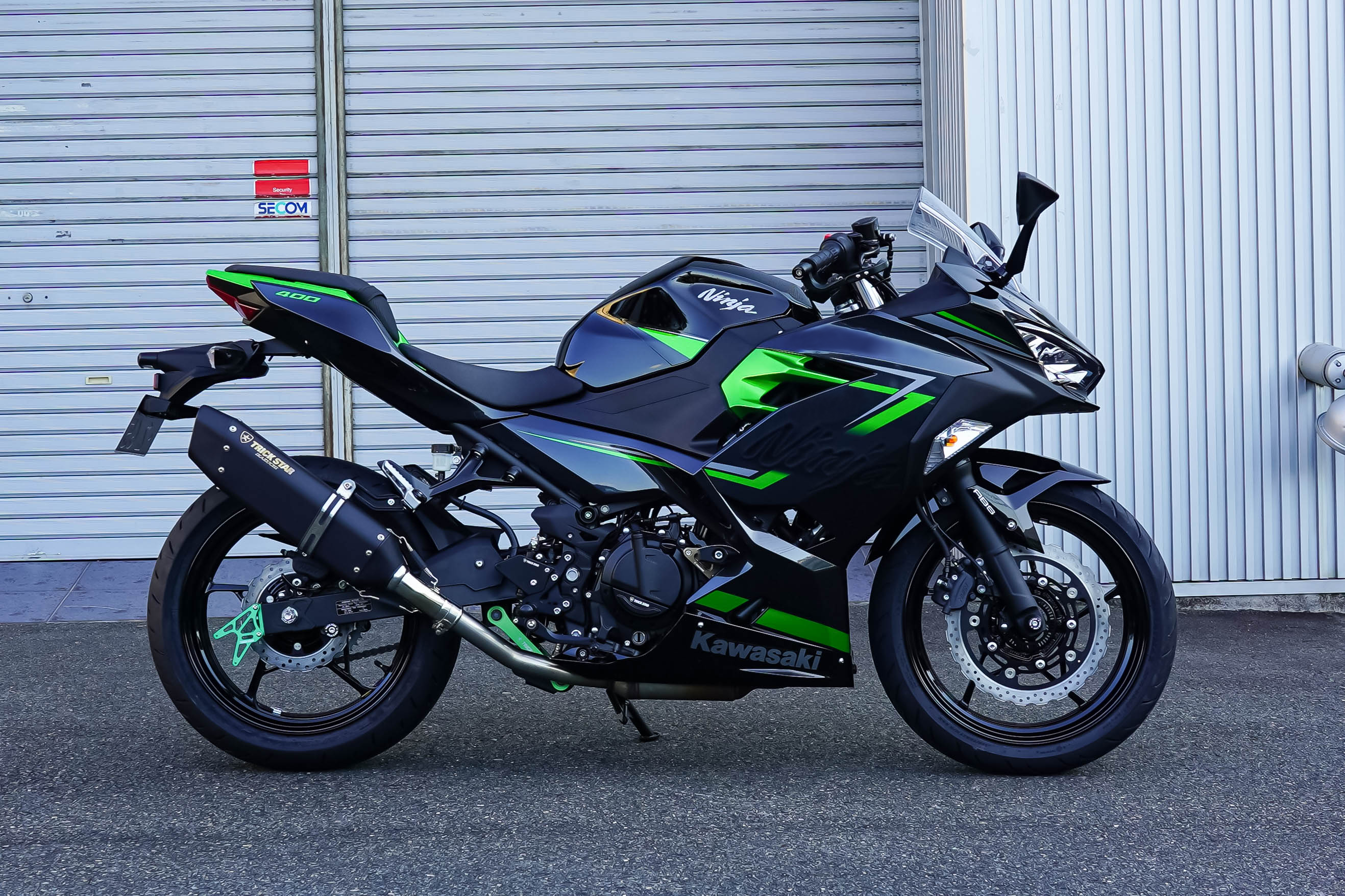 トリックスター イカヅチ 政府認証マフラー ninja250 ninja400